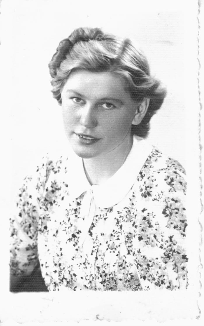 Sophie Krawczyk, Sophie's best friend in Poland.
