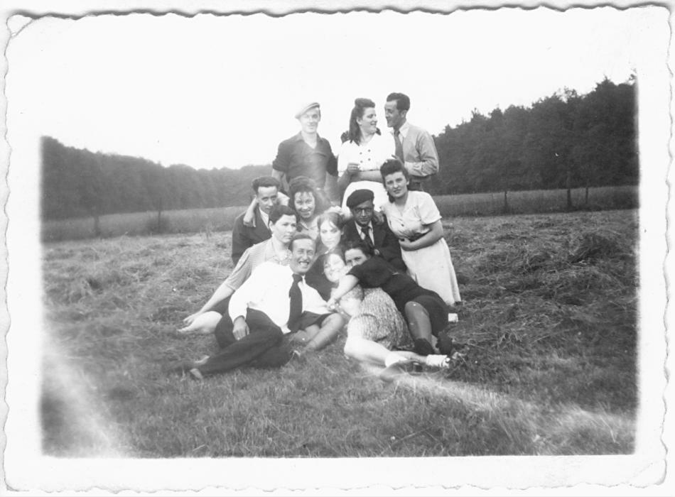 Unknown person(s), Sophie is at center back row.