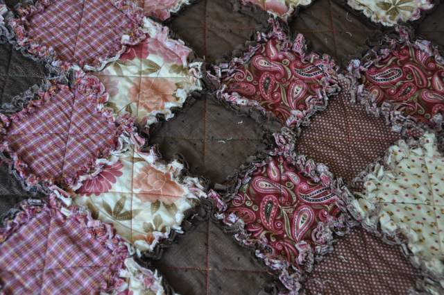 A close up of a number of blocks and the ragging around them.